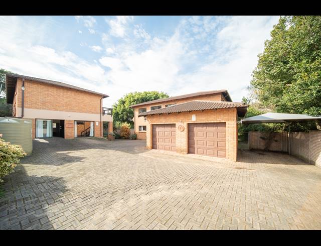 4 BEDROOM HOUSE FOR SALE IN BEACON BAY